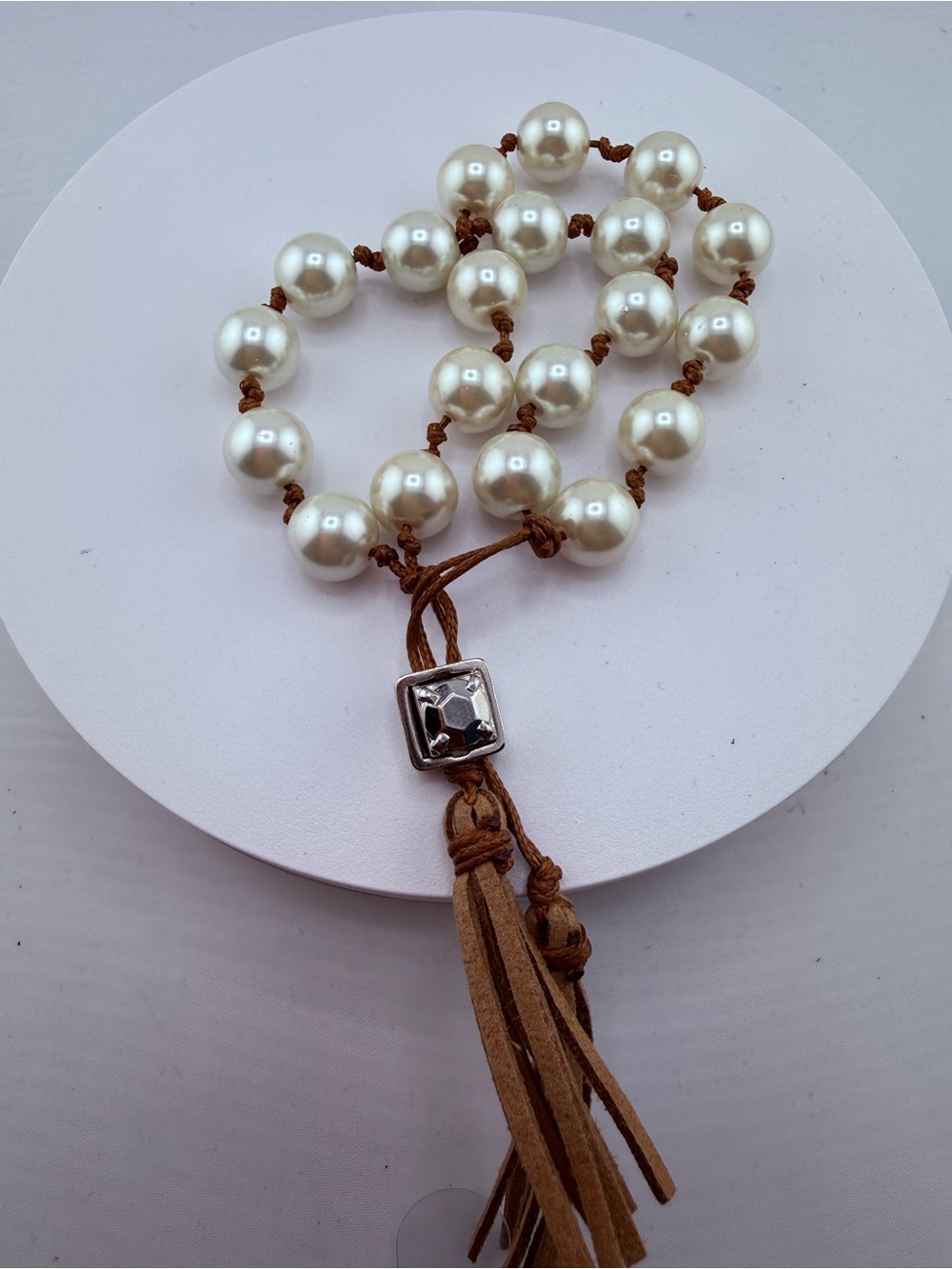 Chico’s Pearl Bead Stretch Bracelet with Brown Leather Tassel - Picture 4 of 4